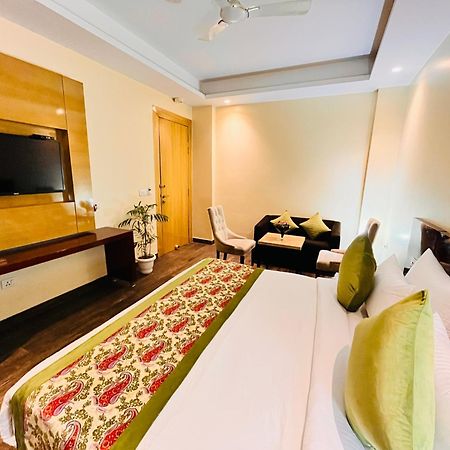 ניו דלהי Hotel Banz Near Indira Gandhi Airport Delhi מראה חיצוני תמונה