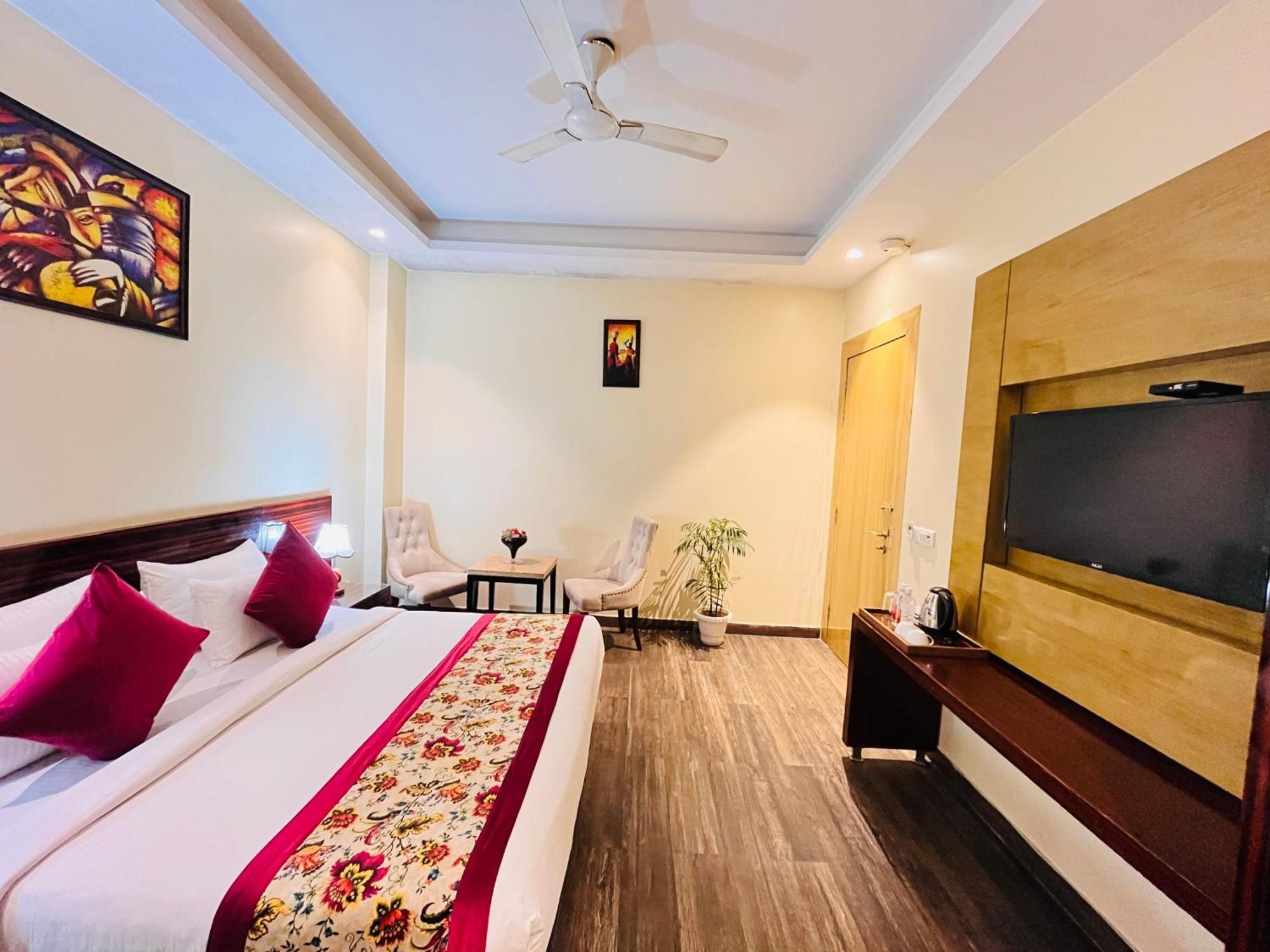 ניו דלהי Hotel Banz Near Indira Gandhi Airport Delhi מראה חיצוני תמונה