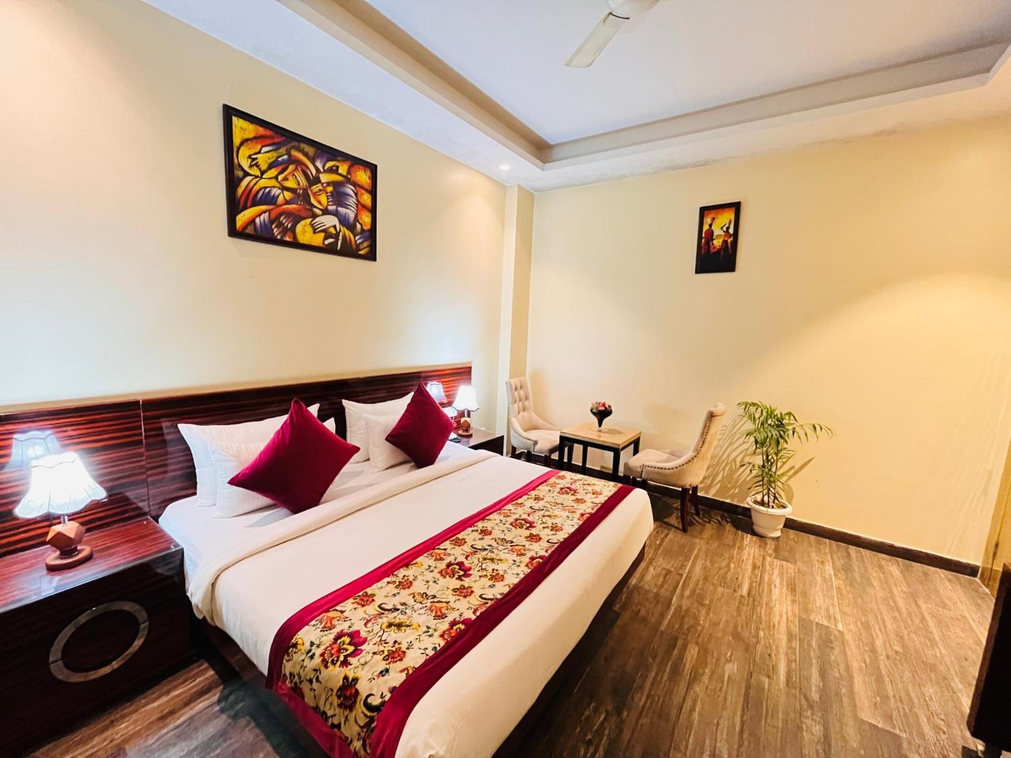 ניו דלהי Hotel Banz Near Indira Gandhi Airport Delhi מראה חיצוני תמונה