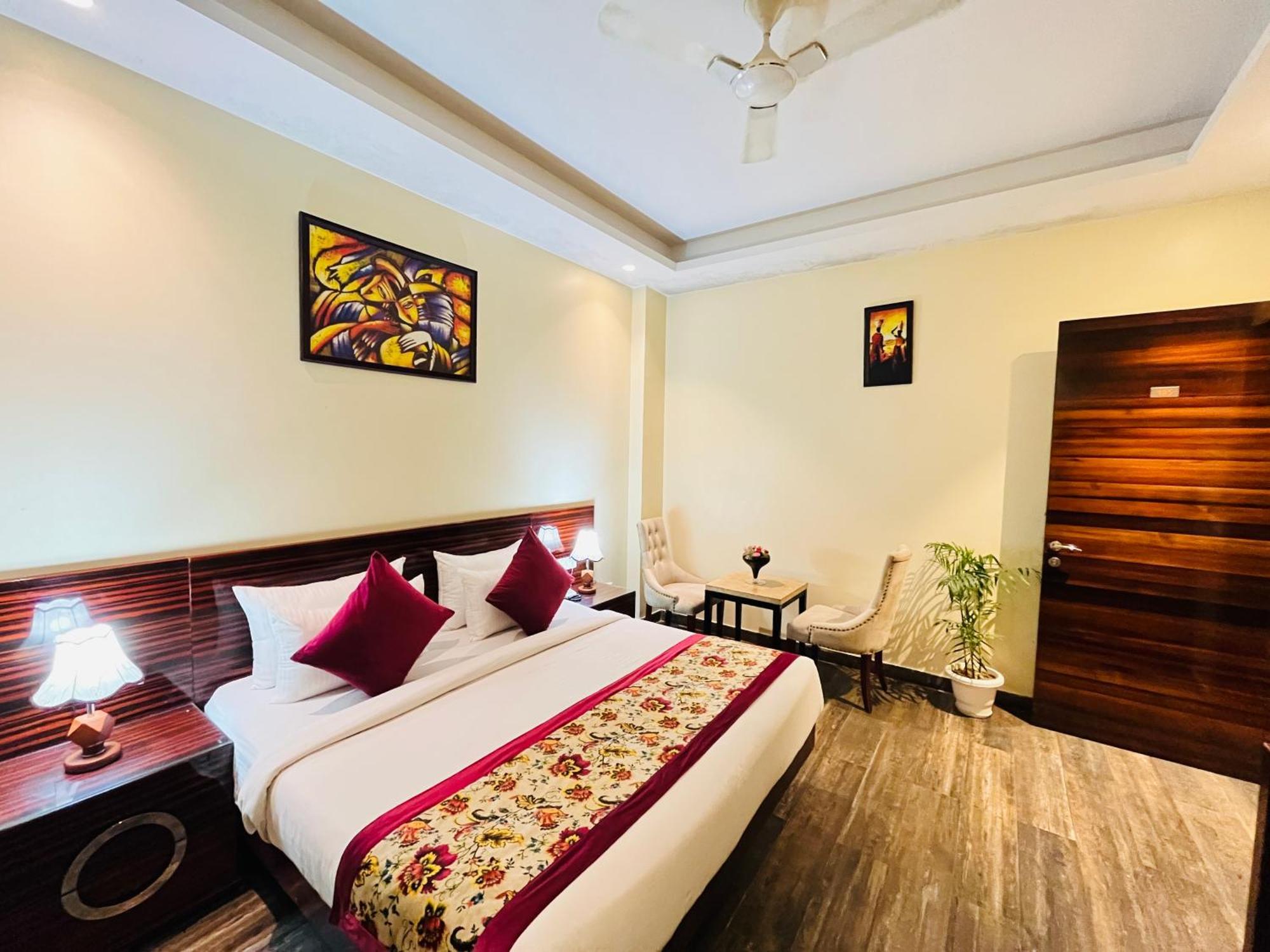 ניו דלהי Hotel Banz Near Indira Gandhi Airport Delhi מראה חיצוני תמונה