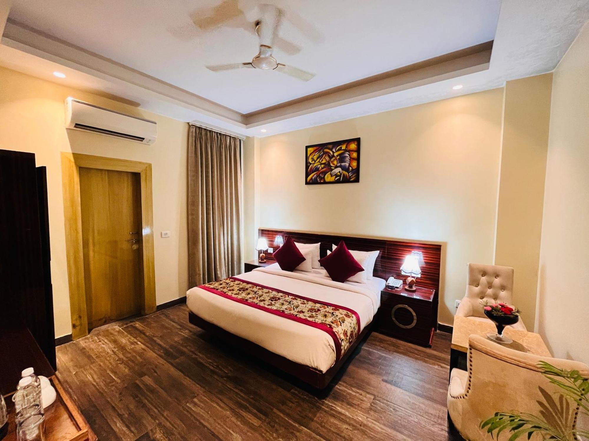 ניו דלהי Hotel Banz Near Indira Gandhi Airport Delhi מראה חיצוני תמונה