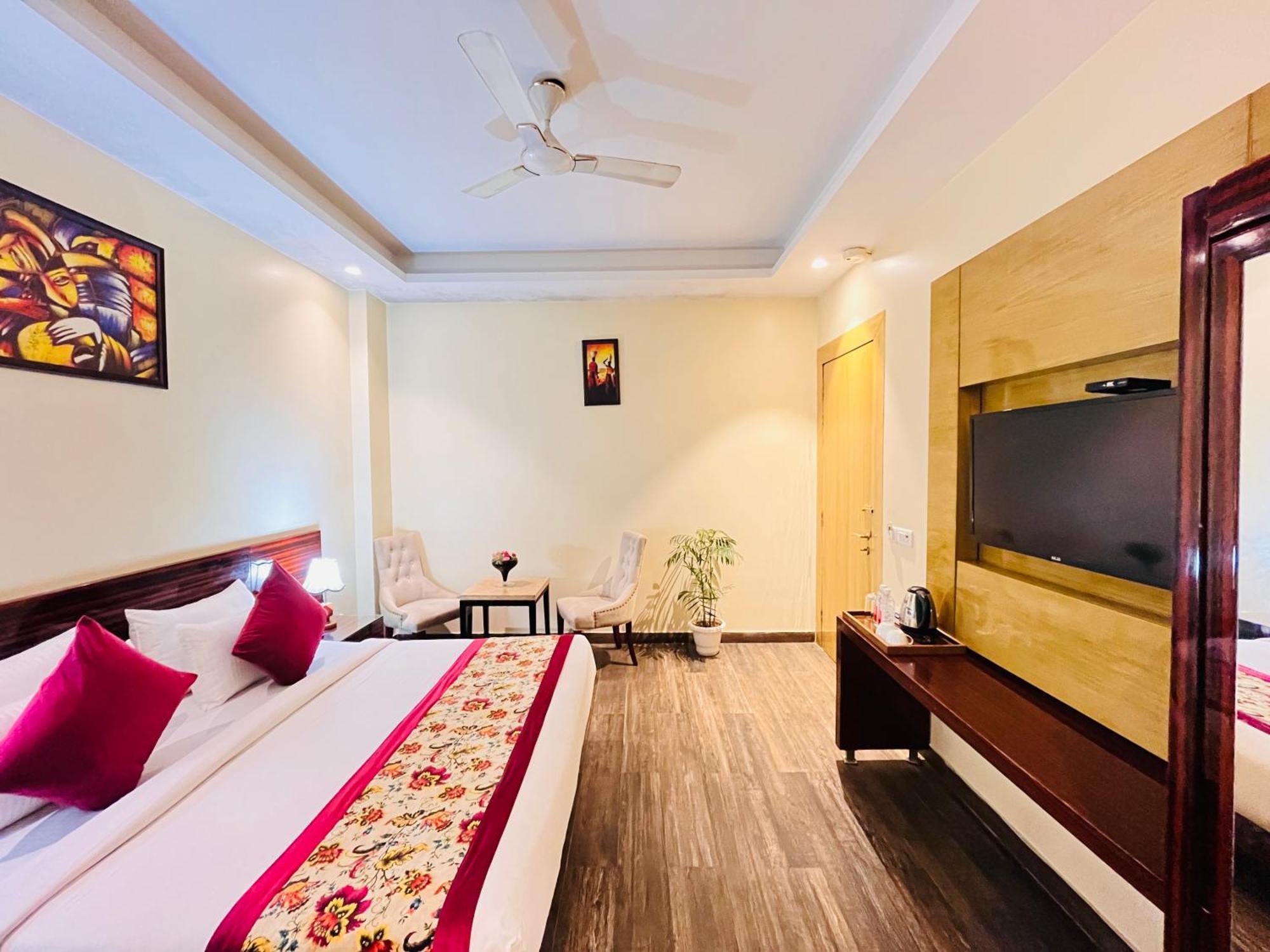 ניו דלהי Hotel Banz Near Indira Gandhi Airport Delhi מראה חיצוני תמונה