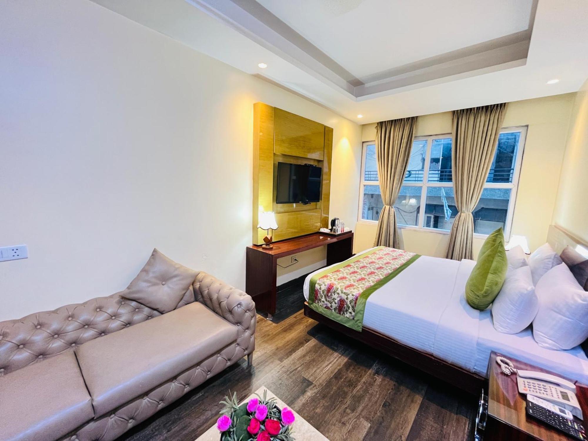 ניו דלהי Hotel Banz Near Indira Gandhi Airport Delhi מראה חיצוני תמונה