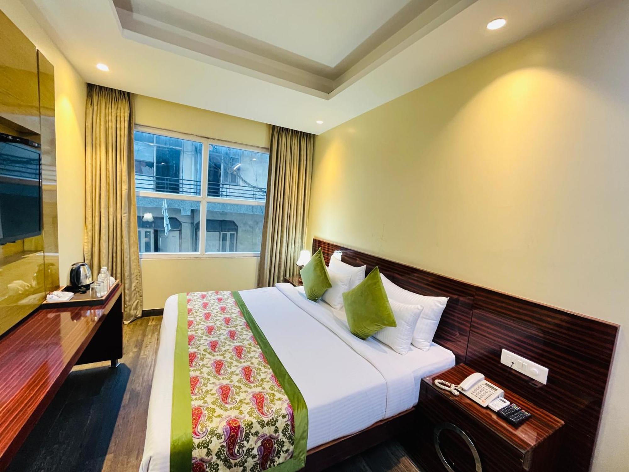 ניו דלהי Hotel Banz Near Indira Gandhi Airport Delhi מראה חיצוני תמונה