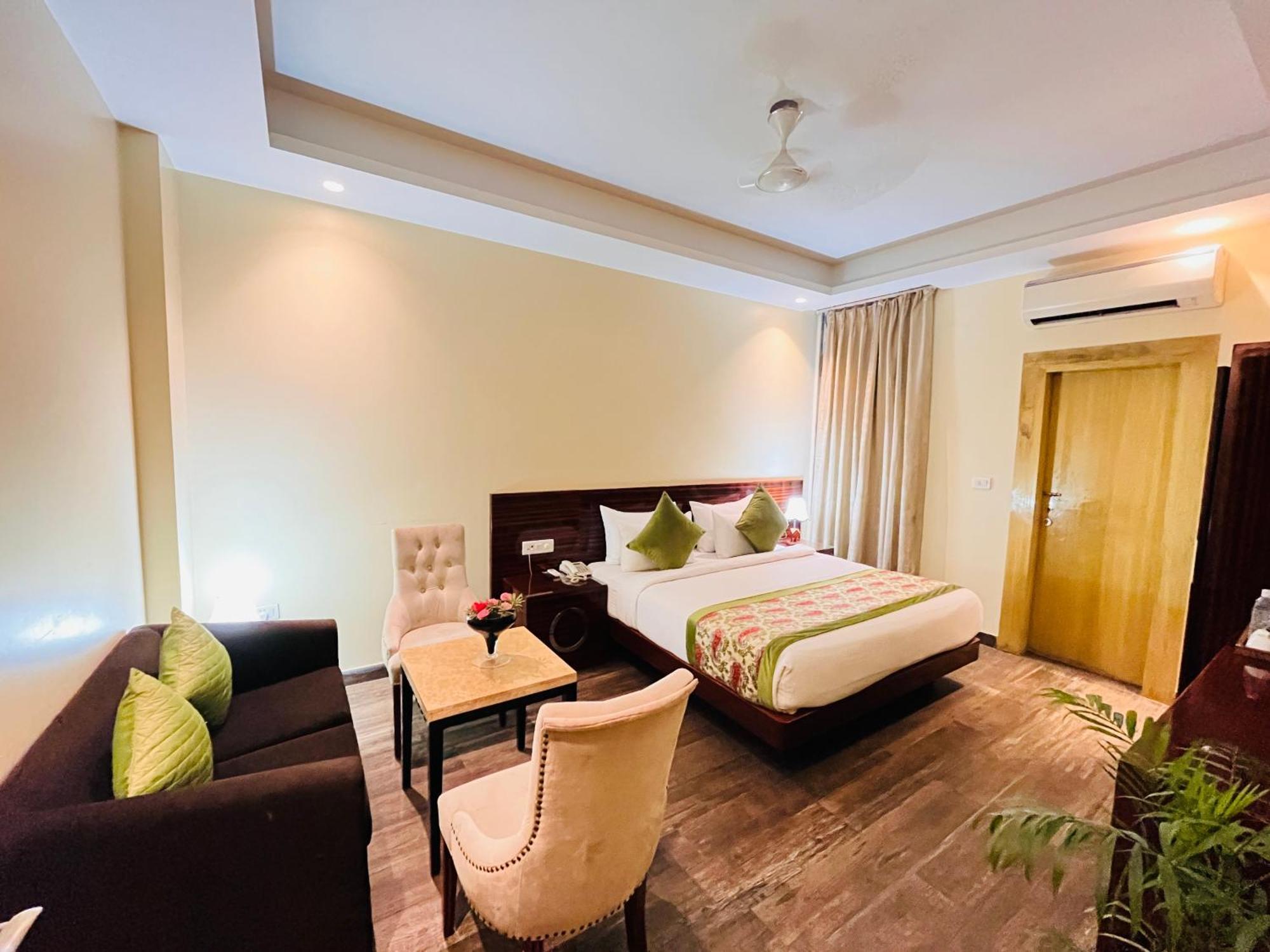 ניו דלהי Hotel Banz Near Indira Gandhi Airport Delhi מראה חיצוני תמונה