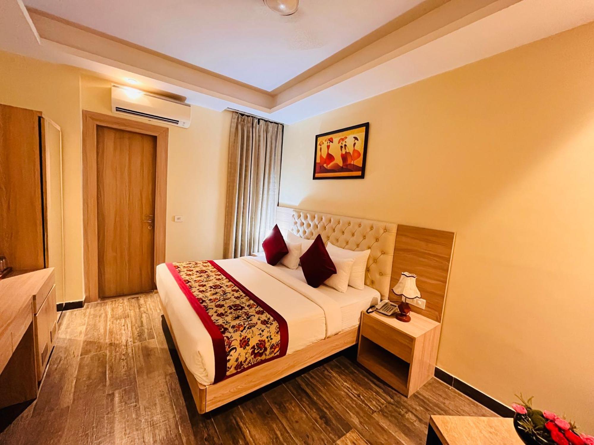 ניו דלהי Hotel Banz Near Indira Gandhi Airport Delhi מראה חיצוני תמונה