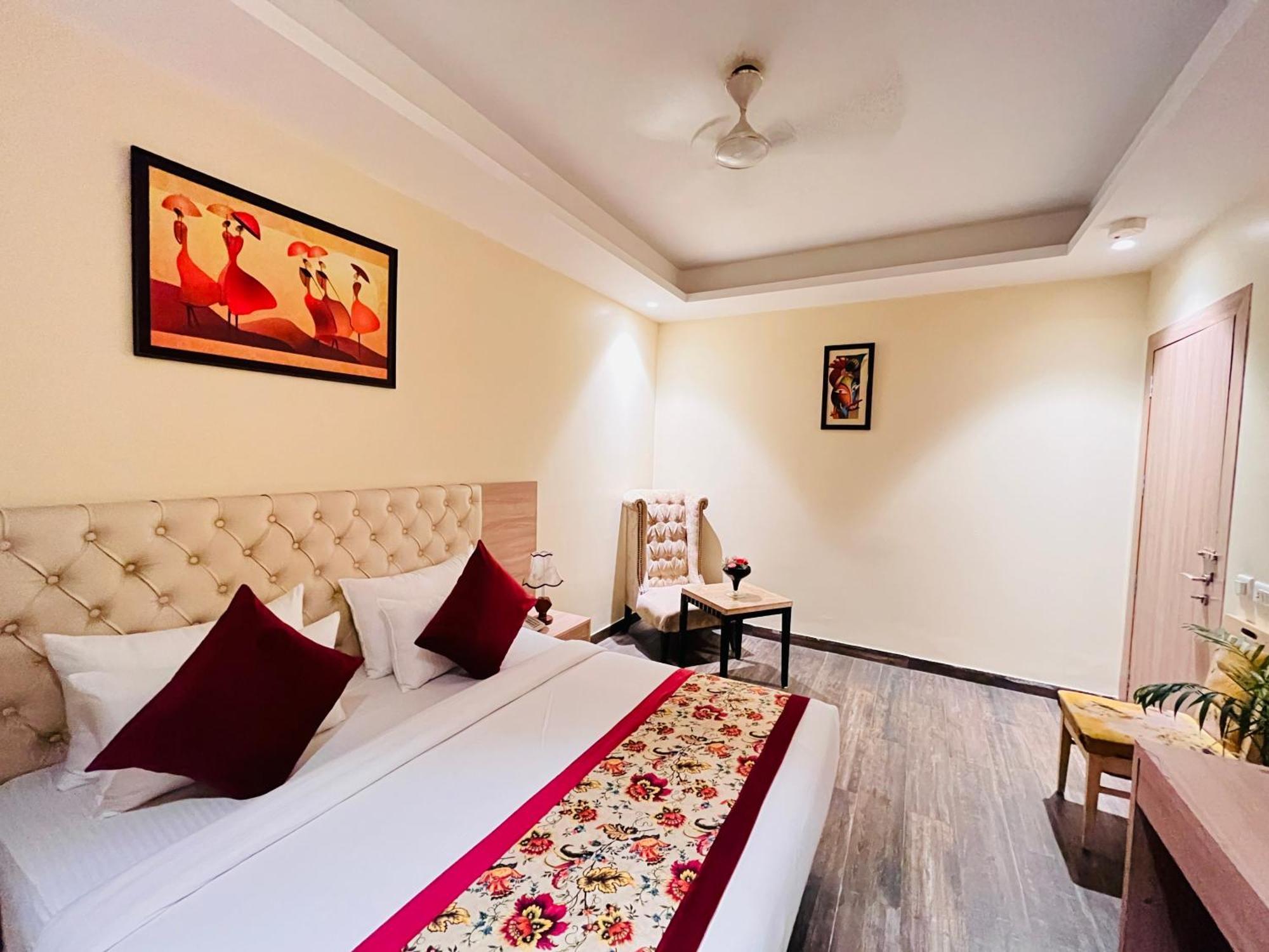 ניו דלהי Hotel Banz Near Indira Gandhi Airport Delhi מראה חיצוני תמונה