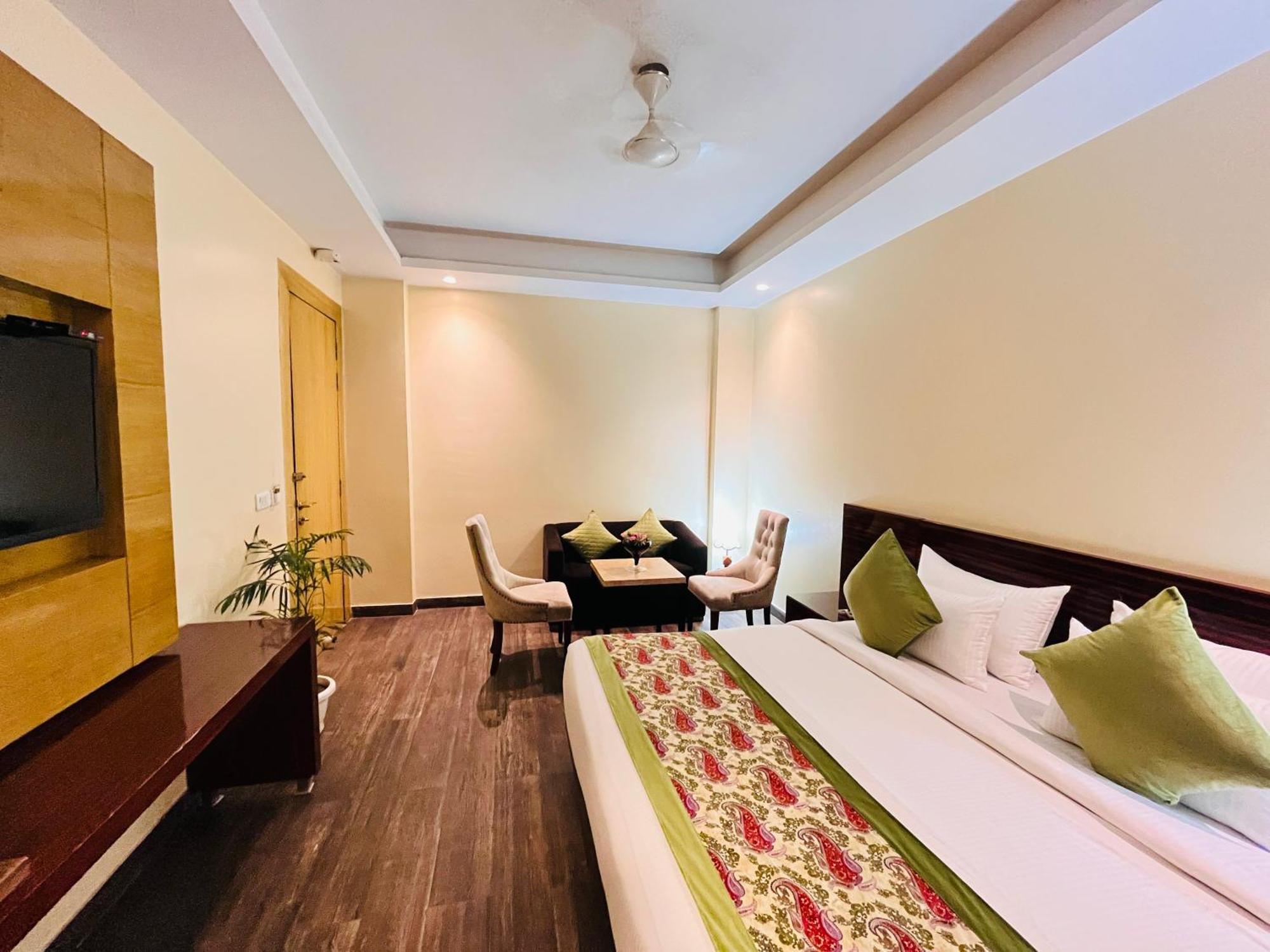 ניו דלהי Hotel Banz Near Indira Gandhi Airport Delhi מראה חיצוני תמונה