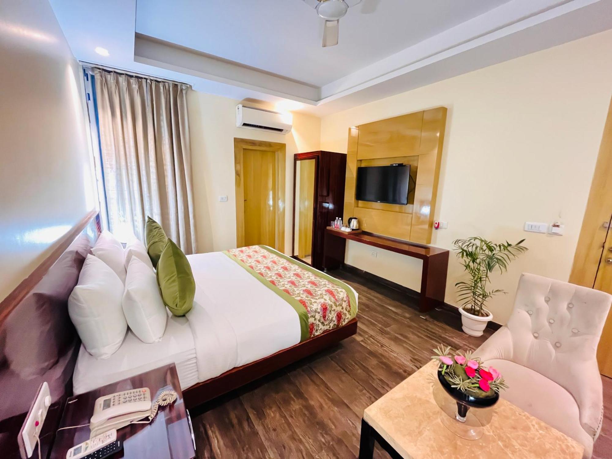 ניו דלהי Hotel Banz Near Indira Gandhi Airport Delhi מראה חיצוני תמונה